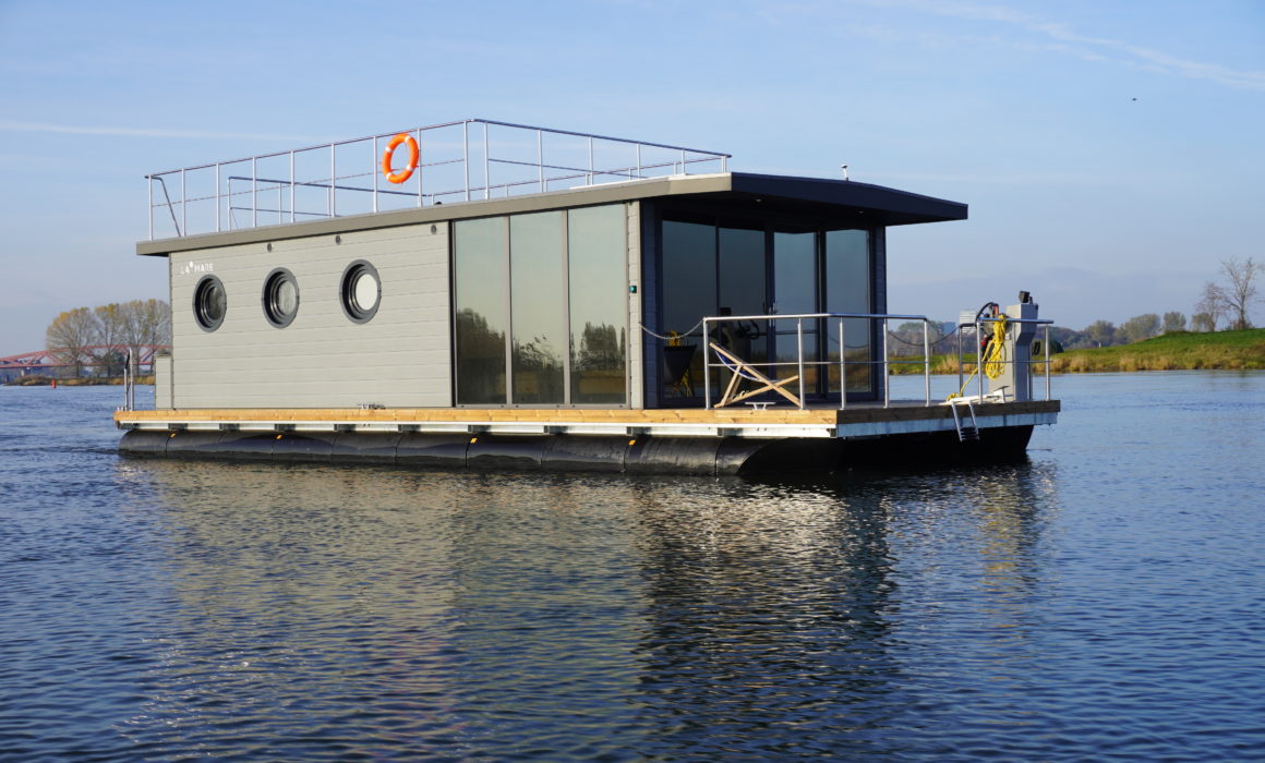Apartboat XL