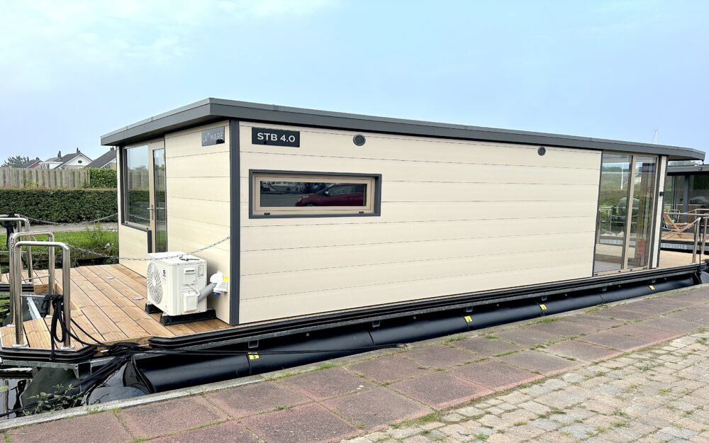 La Mare STB4.0 Canalboat 4